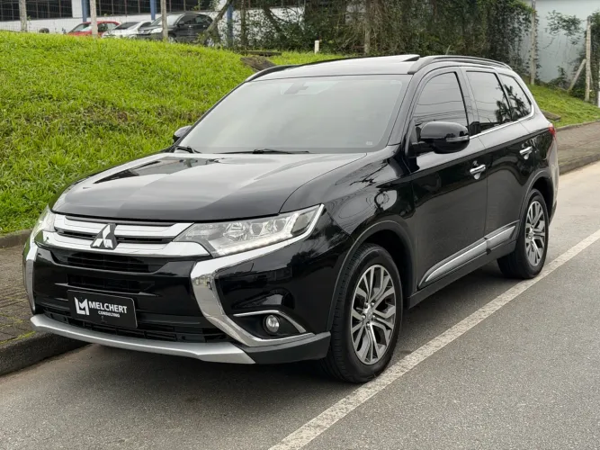 Mitsubishi Outlander 2.2 165cv Diesel Aut. 2016