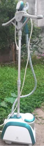 PASSADEIRA DE ROUPA A VAPOR ELECTROLUX USADA
