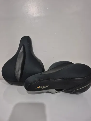 Kit de assento de bicicleta com topo macio e confortável (Usado).