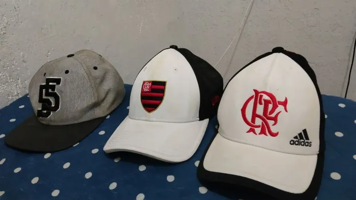 Kit três bonés 