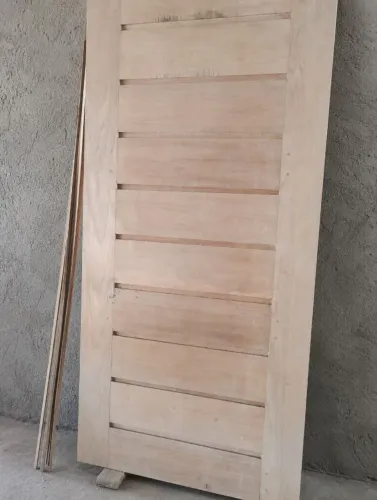 PORTA MADEIRA MACIÇA DE 90CM