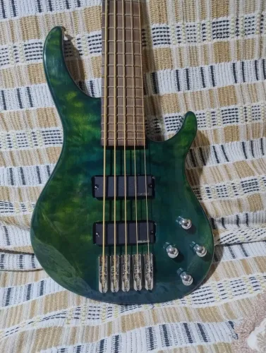 Baixo Crafter 5 cordas ativo 