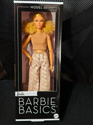 Barbie Basic 07 model