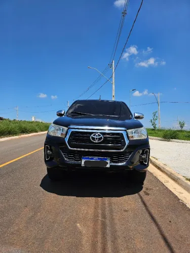 Toyota Hilux CD SRV 4X4 2.8 TDI Diesel Aut. 2017
