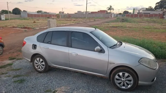 Renault Symbol Privilège Hi-flex 1.6 16V 4P 2010