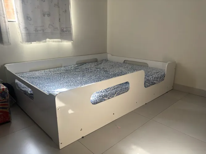 Cama montessoriana casal