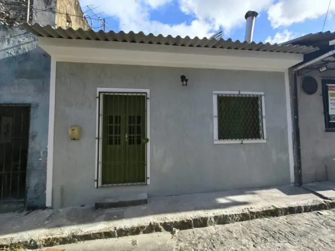 Casa 2 quartosQ (S) para para aluguel em Torre - Recife |