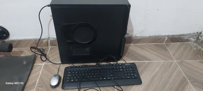 CPU Intel Core i3 + 6 GB RAM + Teclado e Mouse