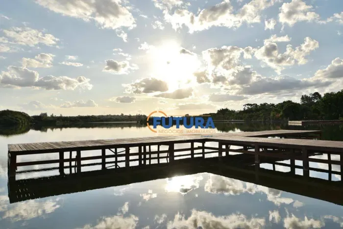 Mansão à Venda no Lago Norte | Beira Lago, 1.000m² e Alto Padrão