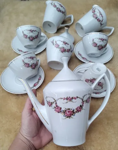 Jogo Café/Chá Antigo Porcelana Pozzani Anos 60 c/ 12 peças.anos 70
