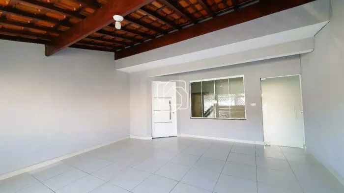 Casa em Salto para aluguel Loteamento Terras de São Pedro e São Paulo - SP | 3 quartos Áre