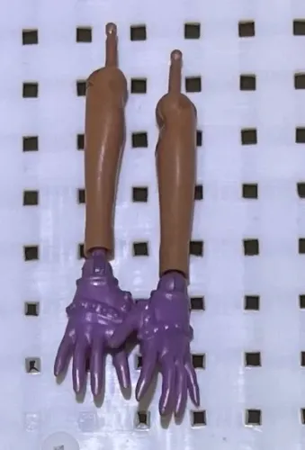 Braços clawdeen Wolf monster High