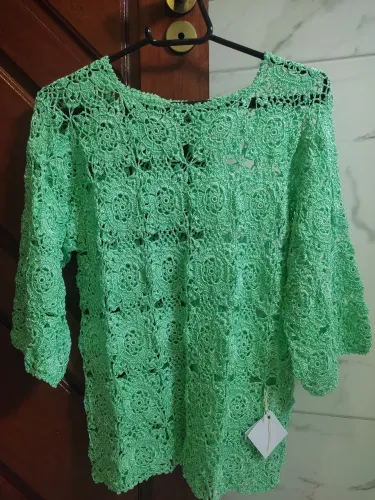 Blusa em crochê, tamanho M, nova