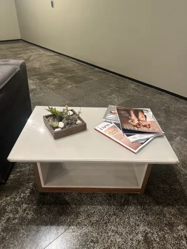 Mesa de centro com rodinha 