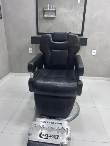 Vendo cadeira Darus nova nunca usada R$ 3000