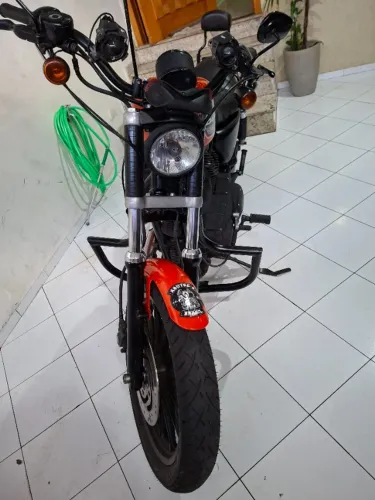 Harley Davidson XL 883R