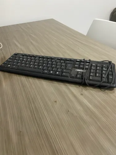 Teclado para notebook Bright USB básico 