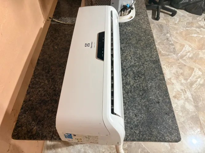 Central de ar 9 mil btus eletrolux 
