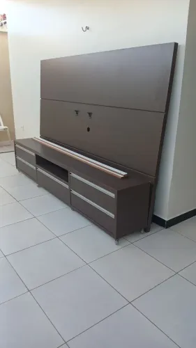 Rack com bancada para sala de TV