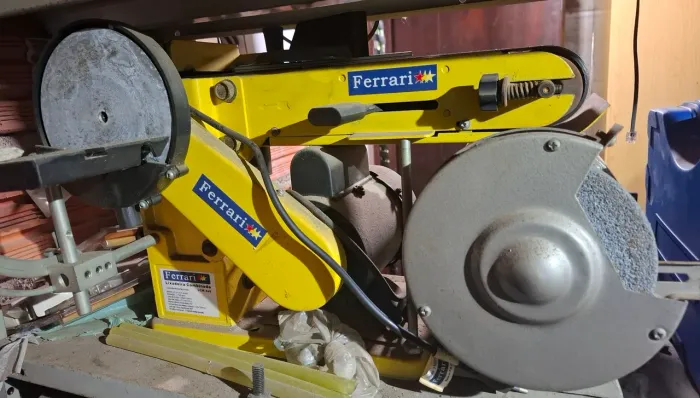 Lixadeira combinada LCM 4x6 FERRARI - Usada