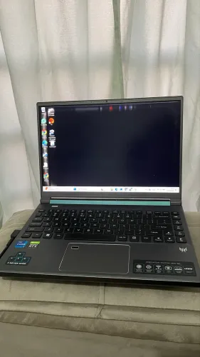 Acer Predator Triton 300 SE i7