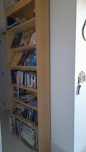 Estante de livros 
