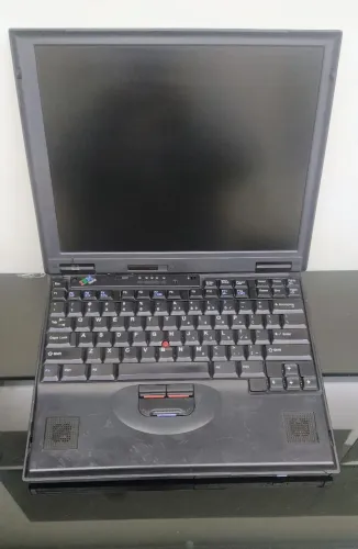 IBM Thinkpad 600 antigo (não liga)