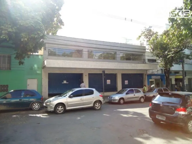 PRÉDIO COMERCIAL COM 720m²