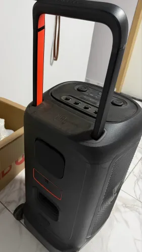 Vende-se JBL 520 ?