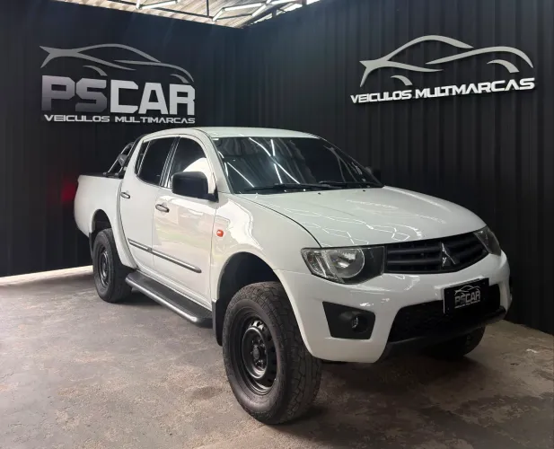 Mitsubishi L200 Triton GL 3.2 CD TB Int. Dies. Mec. 2017