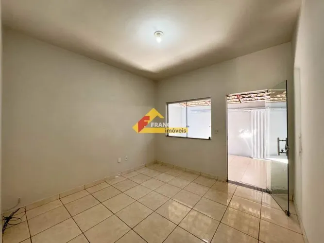 Casa para aluguel, 3 quartos, 1 suíte, 3 vagas, santa lucia - Divinópolis/MG