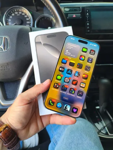iPhone 16 pro Max 256GB Titanium