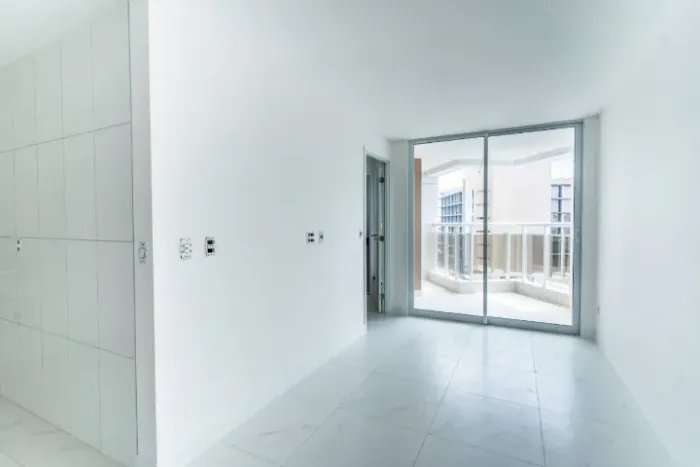 Apto com dois quartos sendo um suíte - Praia de Iracema - 38m²