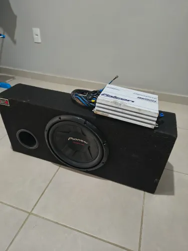 Caixa de som e potência 