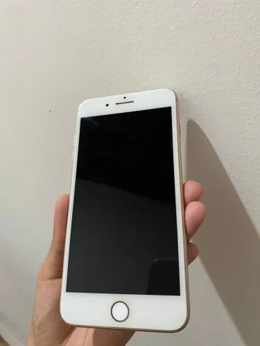 Vende-se iPhone 8 PLUS - 600 
