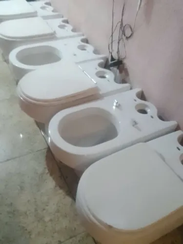 Vaso sanitário Deca quadrado