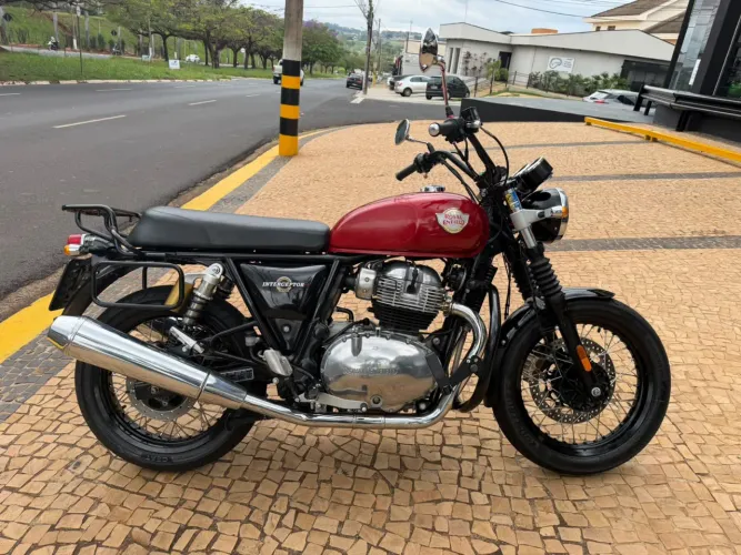ROYAL ENFIELD INTERCEPTOR 650