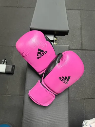 Luva de boxe Adidas Power 100 - rosa e preta