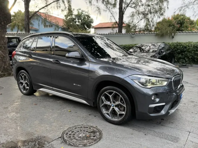 BMW X1 Sdrive 20I X-line 2.0 TB Active Flex 2018