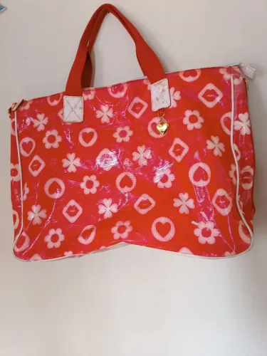 Bolsa Tote Moschino Parfum Corações Vermelhos Fllores 18