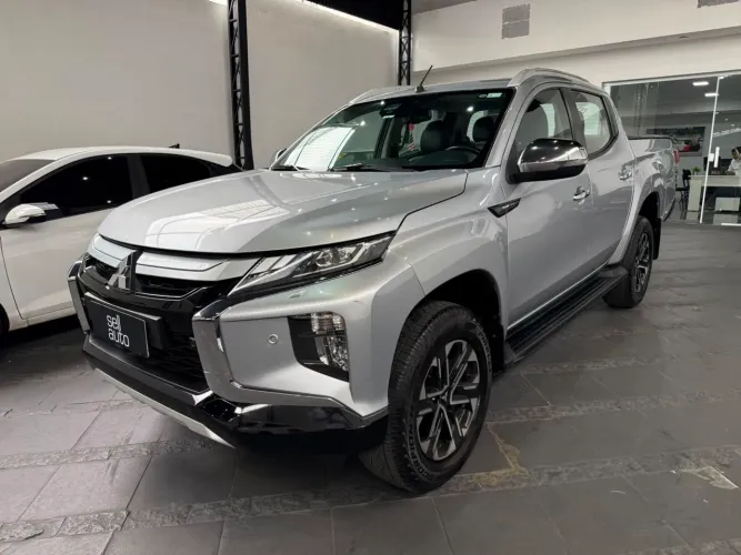 Mitsubishi L200 Triton Sport HPE-S 2.4 CD Dies. AUT 2023