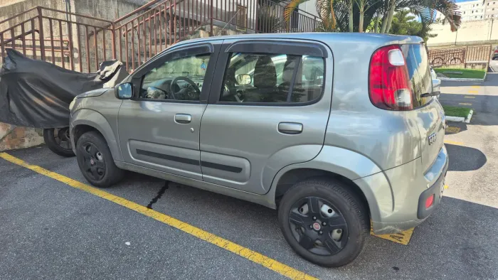 Fiat Uno Vivace Celeb. 1.0 EVO F.flex 8V 5P 2011