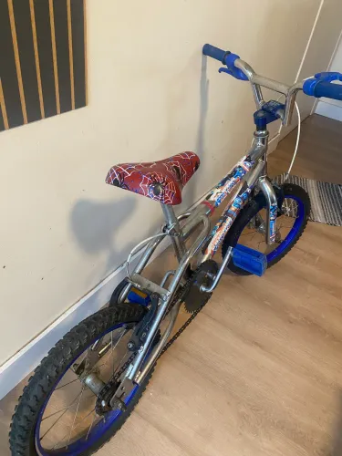 Bicicleta Infantil menino - R$ 100