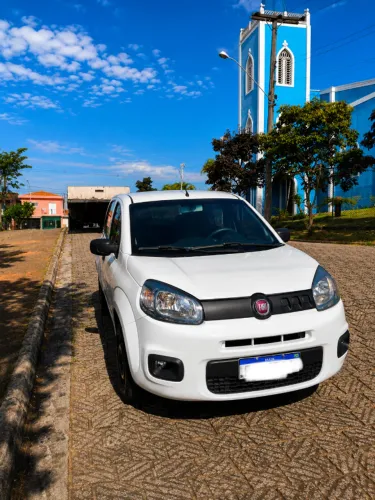 Fiat Uno Attractive 1.0 EVO Fire Flex 8V 5P 2016