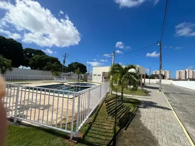 Vende-se Apartamento Parnamirim 2 Dormitórios c/Suite 1 vaga coberta