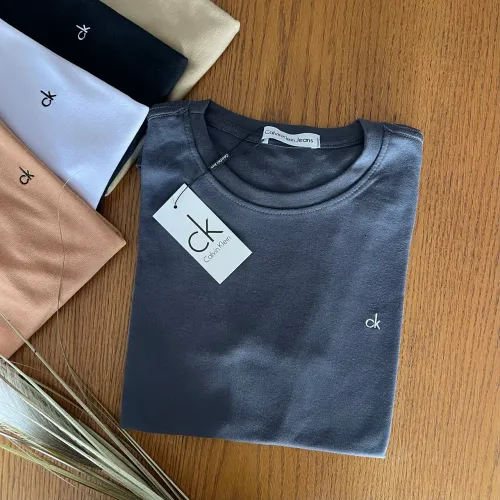 Camiseta Premium Masculina | Pronta Entrega e Envio Imediato