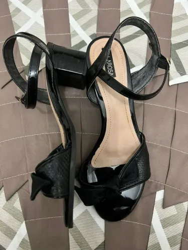 Saltinho bloco preto