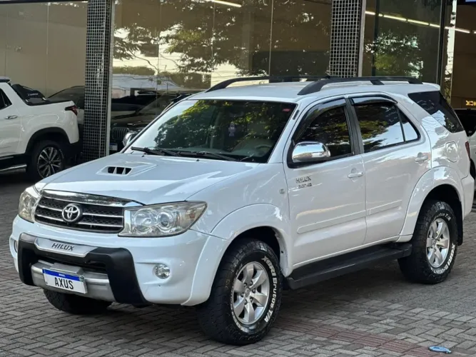 Toyota Hilux SW4 SRV D4-d 4X4 3.0 TDI Dies. AUT 2006