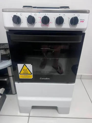 Fogão 4 bocas, apenas 4 meses de uso. Fono usado somente 2x.