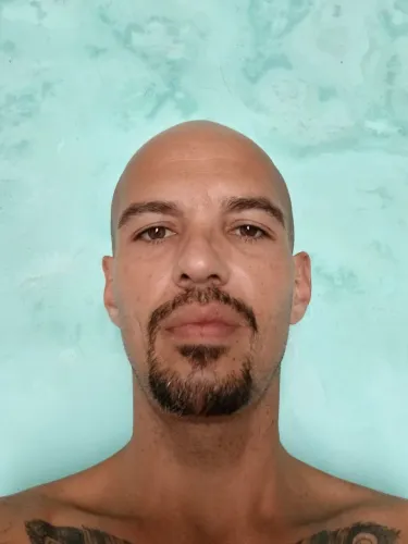 Ofereço me para motorista particular para senhoras , senhores ou crianças 